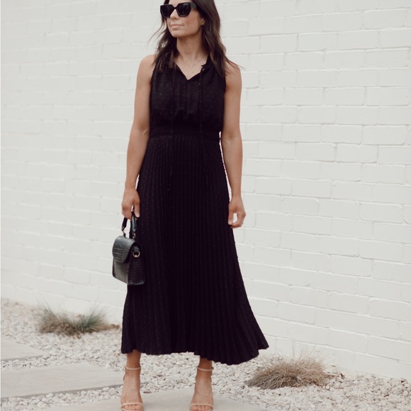 NWT Amazon black pleated dress, sleeveless - Picture 2 of 2